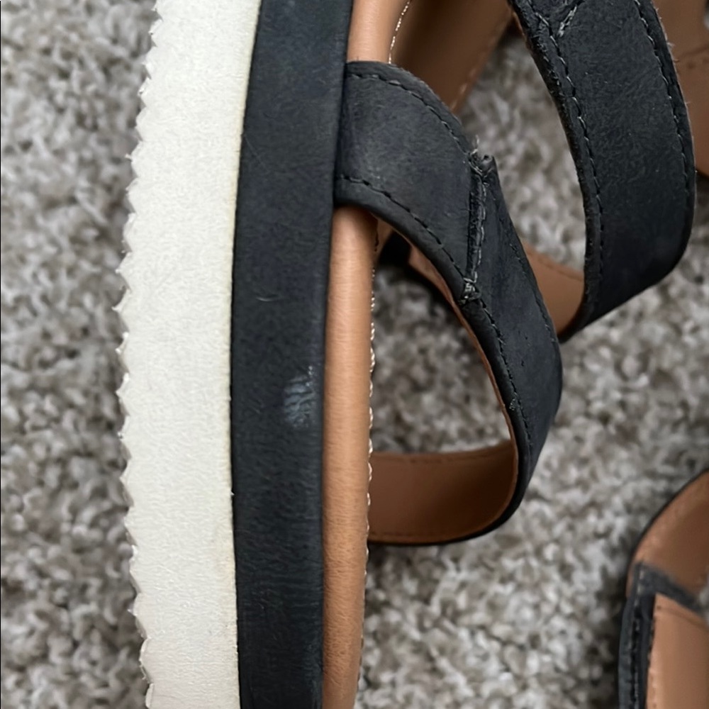 Women's Strappy Wedge Sandals - Picture 3 of 6